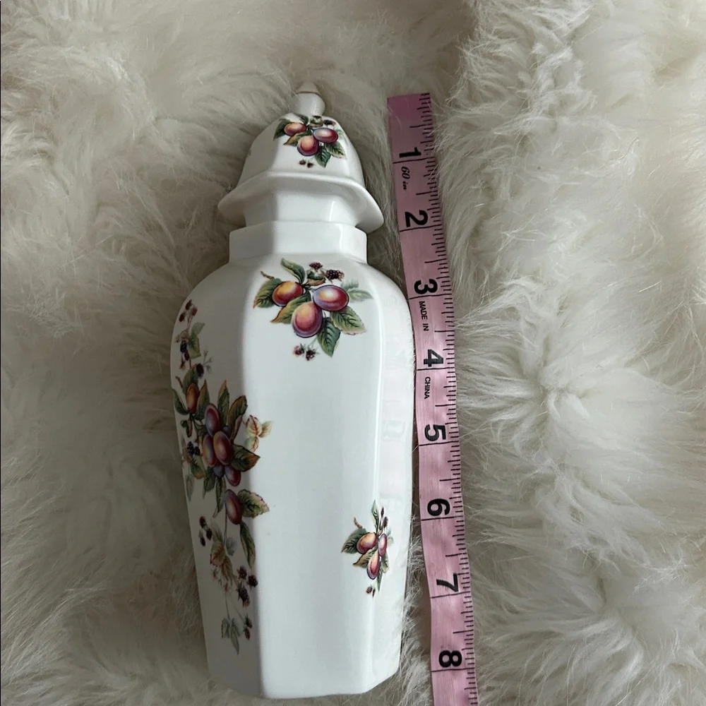 The Amber Collection ginger jar fine bone China from Staffordshire, England